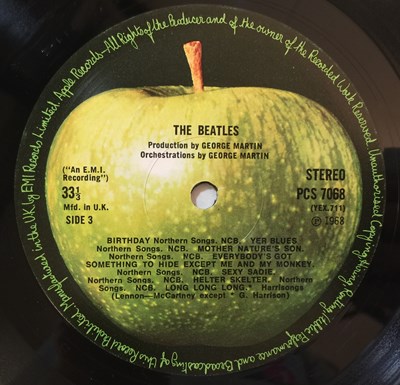 Lot 64 - THE BEATLES - WHITE ALBUM LP (UK TOP LOADING STEREO COPY - PCS 7067/8)