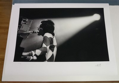 Lot 150 - FREDDIE MERCURY / QUEEN SIGNED LIMITED EDITION PHOTO PRINT - SOUTHAMPTON 1977.