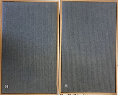 Lot 1 - HMV LENCO 2405 TURNTABLE / AMPLIFIER AND SPEAKERS