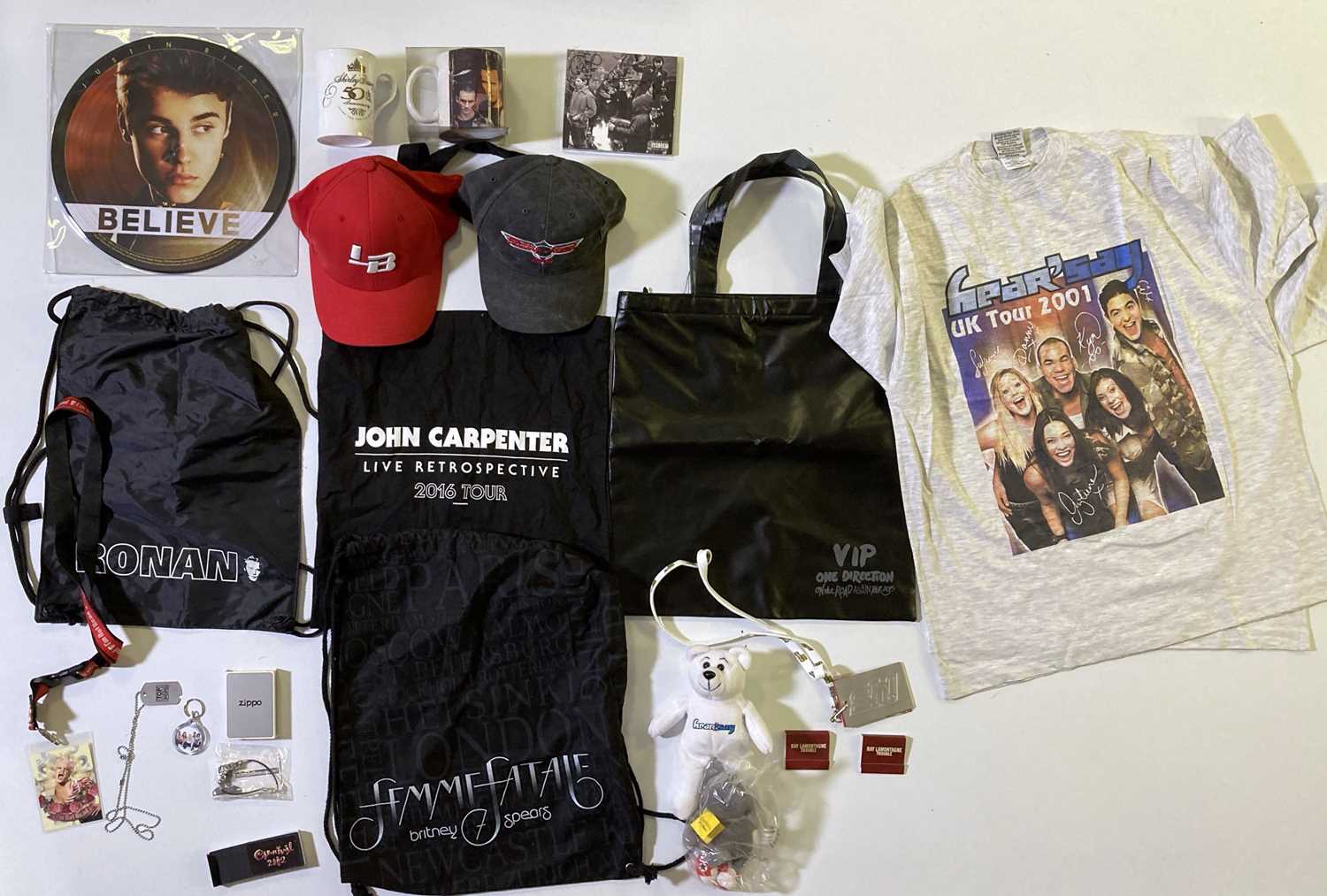 Lot 17 - POP RELATED TOUR MERCH & JUSTIN BEIBER PICTURE DISC (DOUBLE LP).