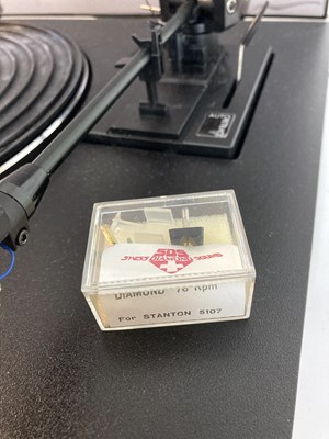 Lot 45 - THORENS TD 180.