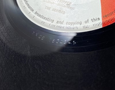 Lot 108 - THE BEATLES - WE CAN WORK IT OUT/DAY TRIPPER 7" - ORIGINAL UK DEMO (PARLOPHONE R 5389)