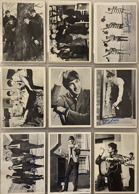 Lot 20 - BEATLES COLLECTORS CARDS AND POSTCARDS.