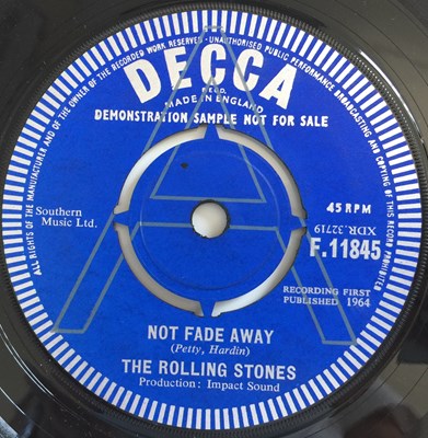 Lot 71 - THE ROLLING STONES - NOT FADE AWAY 7" (ORIGINAL UK DEMO - DECCA F 11845)