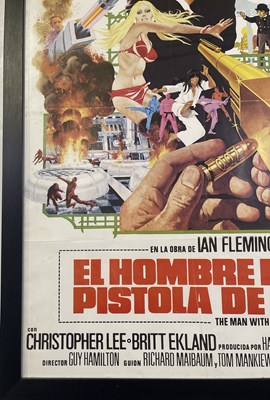 Lot 146 - JAMES BOND - THE MAN WITH THE GOLDEN GUN (1974) - ORIGINAL SPANISH FILM POSTER.