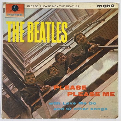 Lot 28 - THE BEATLES - PLEASE PLEASE ME 8 TRACK / MONO LP / SIGNED QUARRY MEN PHOTO.
