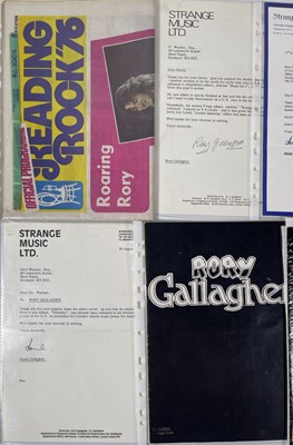 Lot 78 - RORY GALLAGHER - SIGNED LETTER AND ORIGINAL READING ROCK '76 NEWSPAPER.