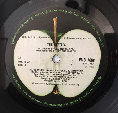 Lot 170 - THE BEATLES - WHITE ALBUM LP (UK COMPLETE ORIGINAL - PMC 7067 - EARLY STAMPERS)