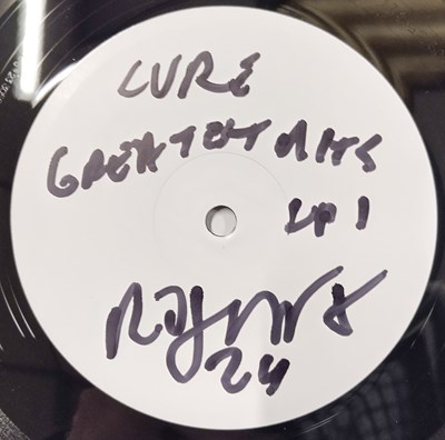 Lot 87 - THE CURE - GREATEST 2XLP (2023 - 0602557261264) - SIGNED BY ROBERT SMITH