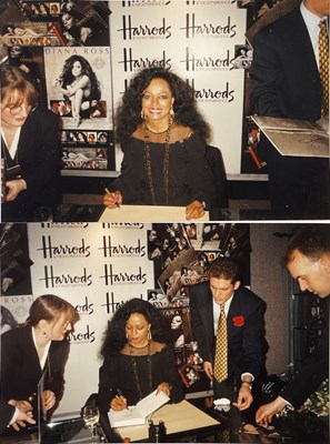 Lot 281 - DIANA ROSS - A SIGNED LP WITH PHOTOS FROM SIGNING SESSION.