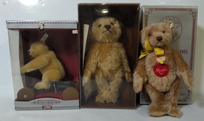 Lot 116 - STEIFF PACK - BRITISH COLLECTORS 1906 REPLICA, MUSIKTEDDY, RECORD TEDDY BEAR