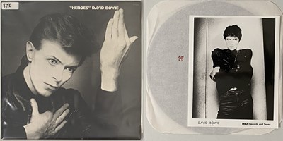 Lot 94 - DAVID BOWIE/ VELVET UNDERGROUND/ LOU REED - LP PACK