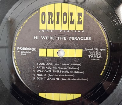 Lot 258 - THE MIRACLES - HI WE'RE THE MIRACLES LP (UK ORIGINAL - ORIOLE - PS40044)