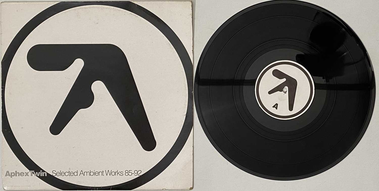 Lot 892 - APHEX TWIN - SELECTED AMBIENT WORKS 85-92 LP (AMB LP 3922 - ORIGINAL RECORD / 2ND SLEEVE)