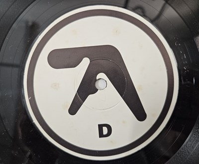 Lot 892 - APHEX TWIN - SELECTED AMBIENT WORKS 85-92 LP (AMB LP 3922 - ORIGINAL RECORD / 2ND SLEEVE)