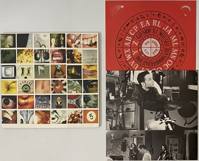 Lot 64 - PEARL JAM - LP PACK