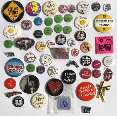 Lot 326 - VINTAGE BADGE COLLECTION.