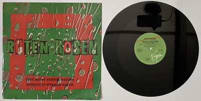 Lot 27 - ROTEN ROSEN - ITSY BITSY TEENIE WEENIE HONOLULU-STRAND BIKINI 12" (VST 1031)