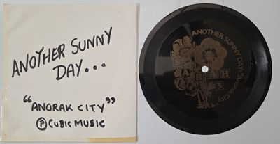Lot 73 - ANOTHER SUNNY DAY - ANORAK CITY (7" FLEXI DISC - SARAH 3)