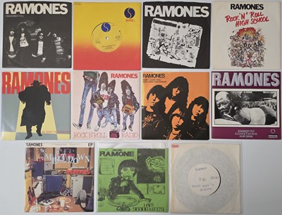 Lot 102 - RAMONES - 7" PACK