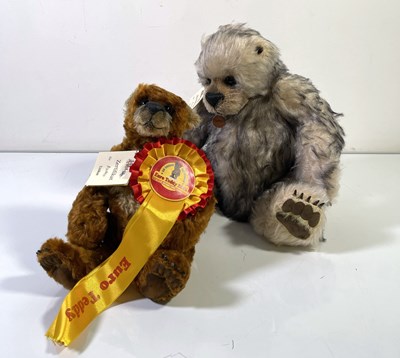 Lot 4 - TWO UNIQUE GILLES BÄREN BEARS