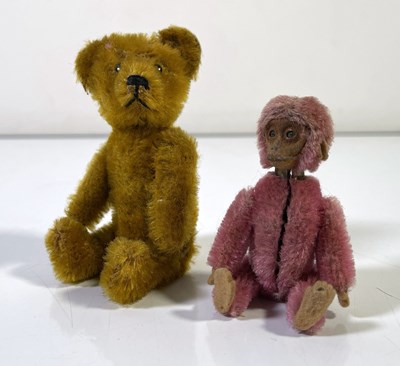 Lot 17 - SCHUCO MONKEY COMPACT AND BEAR SCENT BOTTLE