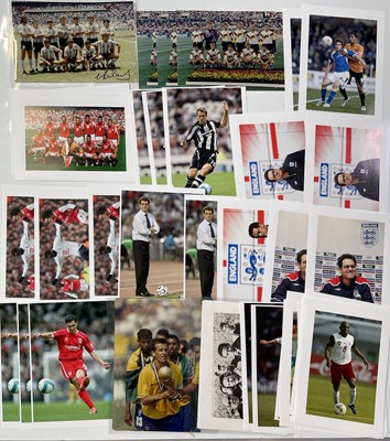 Lot 277 - FOOTBALL - PHOTOGRAPHS AND POSTCARDS INC ARGENTINA PLAYERS WITH AUTOGRAPHS.