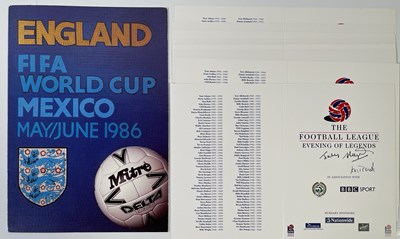 Lot 288 - FOOTBALL - AUTOGRAPH COLLECTION INC ENGLAND.
