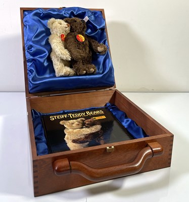Lot 40 - STEIFF LOVE FOR A LIFETIME TEDDY BEAR SET - 00380
