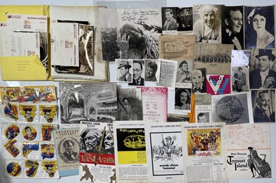 Lot 199 - FILM MEMORABILIA - FILM BOOKS/PRESS CAMPAIGN BOOKS/ANNUALS AND MORE.
