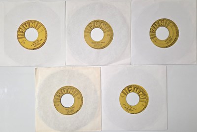 Lot 93 - ELVIS PRESLEY - 7" USA SUN RECORDS RARITIES - 1950'S ORIGINAL PRESSINGS