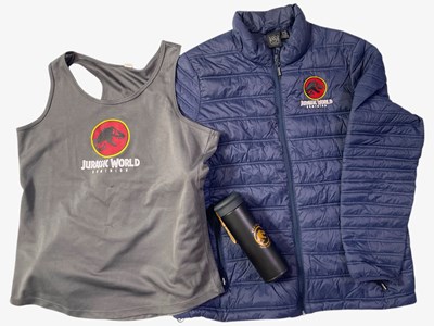 Lot 204 - JURASSIC WORLD: DOMINION - CREW CLOTHING.