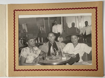 Lot 44 - AFRICAN AMERICAN HISTORY - BLUE NOTE AND OTHER JAZZ AND CABARET CLUBS - LARGE COLLECTION OF 1950S PHOTO SOUVENIRS.