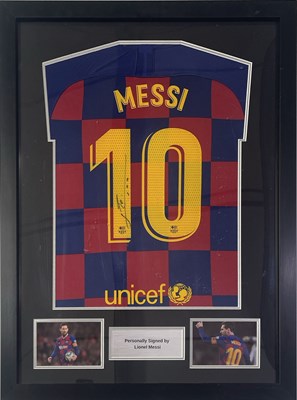 Lot 299 - FOOTBALL - LIONEL MESSI SIGNED SHIRT.