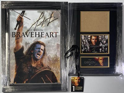 Lot 117 - MEL GIBSON - LARGE SIGNED DISPLAY.