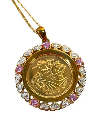 Lot 8 - GOLD - 22CT GOLD 2005 HALF SOVEREIGN ON 9CT CHAIN.