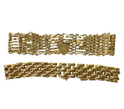 Lot 9 - GOLD JEWELLERY - 9CT GOLD BRACELETS.