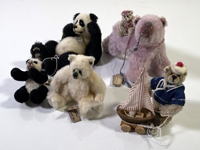 Lot 99 - LORIS HANCOCK BEAR PACK