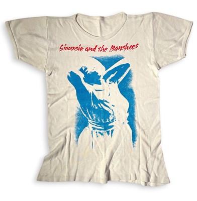 Lot 357 - SIOUXSIE AND THE BANSHEES - VINTAGE T-SHIRT.