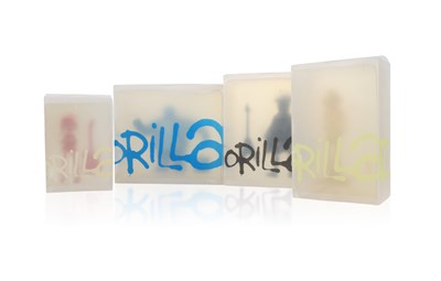 Lot 371 - GORILLAZ - KID ROBOT 2-TONE FIGURINE SET.