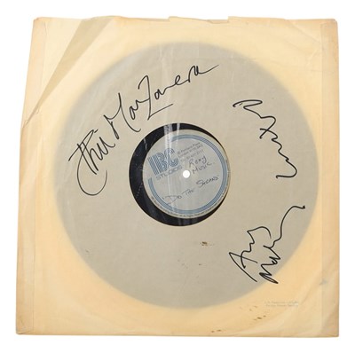 Lot 51 - ROXY MUSIC - DO THE STRAND - WHITE LABEL TEST PRESSING - SIGNED BY PHIL MANZANERA / BRYAN FERRY / ANDY MACKAY